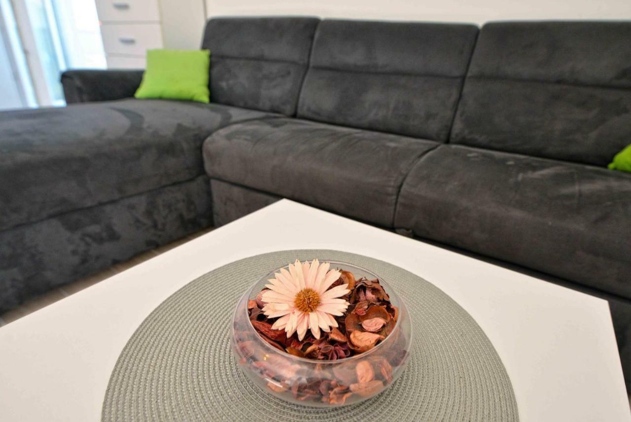 Apartment Kristina Murter Exteriör bild