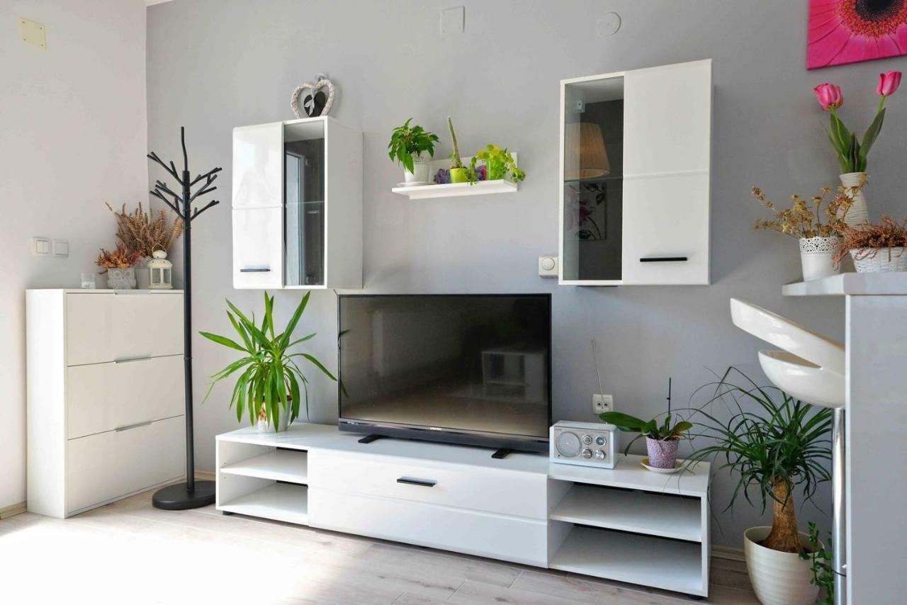Apartment Kristina Murter Exteriör bild